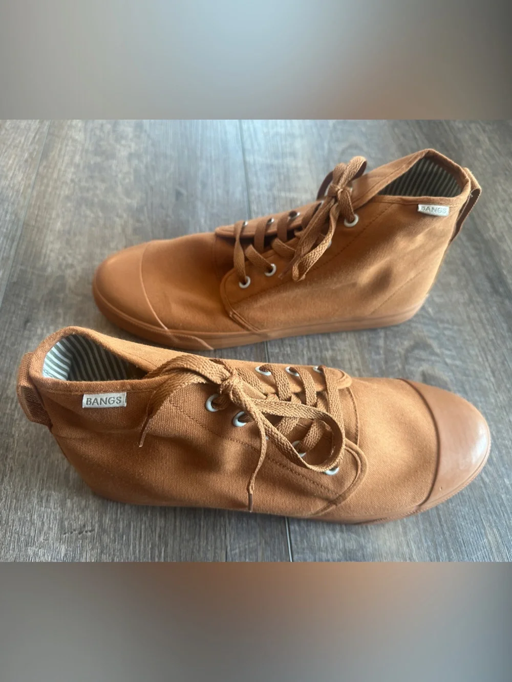 Men's Casual Canvas High-Top Sneakers in Brown